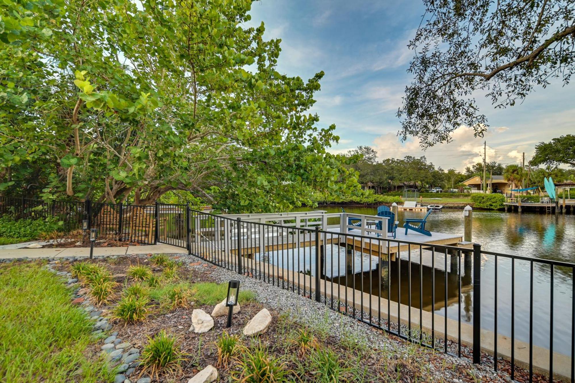 Pet-Friendly Waterfront Home - 2 Mi To Beach! Tarpon Springs Zewnętrze zdjęcie